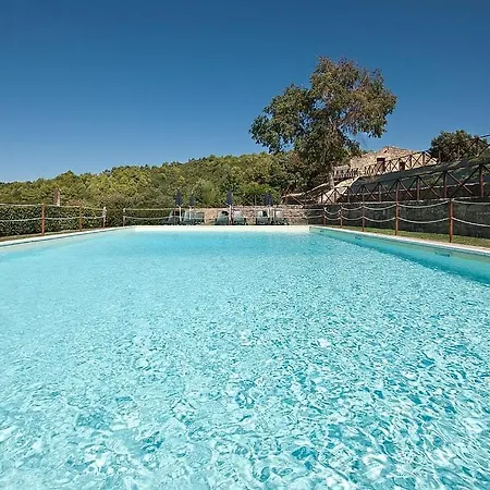 Sleeps 4 Pool Βίλα *